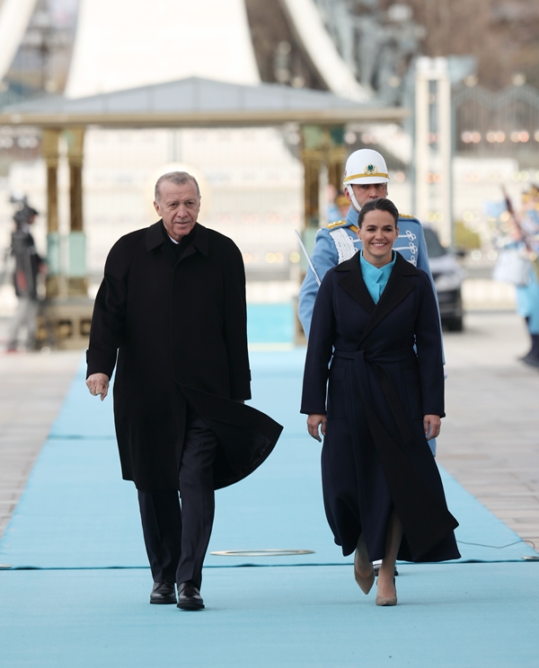 Foto - Cumhurbaşkanı Erdoğan külliyede resmi törenle karşıladı