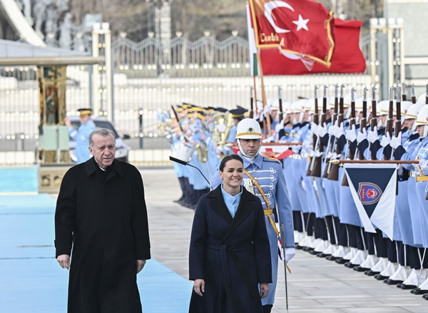 Foto - Cumhurbaşkanı Erdoğan külliyede resmi törenle karşıladı