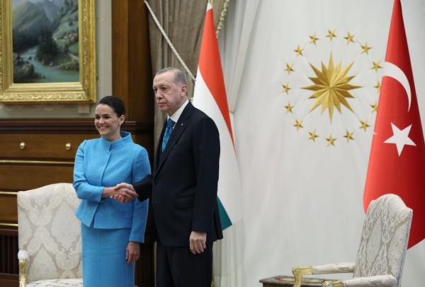 Foto - Cumhurbaşkanı Erdoğan külliyede resmi törenle karşıladı