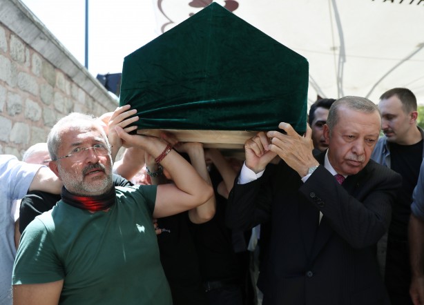 Cumhurbaşkanı Erdoğan, Mehmet Nimet Kaya'nın cenaze törenine katıldı