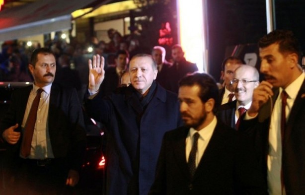 Cumhurbaşkanı Erdoğan, minik adaşı ile buluştu