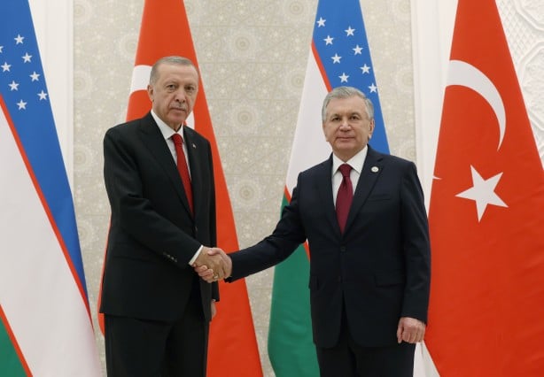 Cumhurbaşkanı Erdoğan, Mirziyoyev ile bir araya geldi