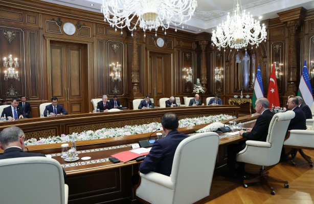 Foto - Cumhurbaşkanı Erdoğan, Mirziyoyev ile bir araya geldi
