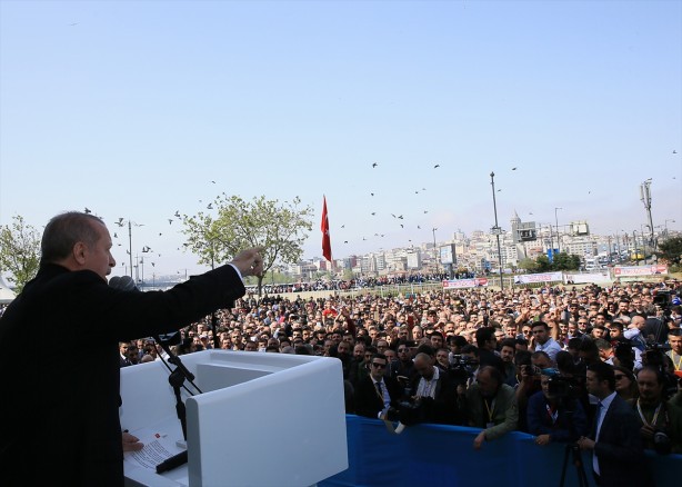 Foto - Cumhurbaşkanı Erdoğan Mısır Çarşısı'nı gezdi