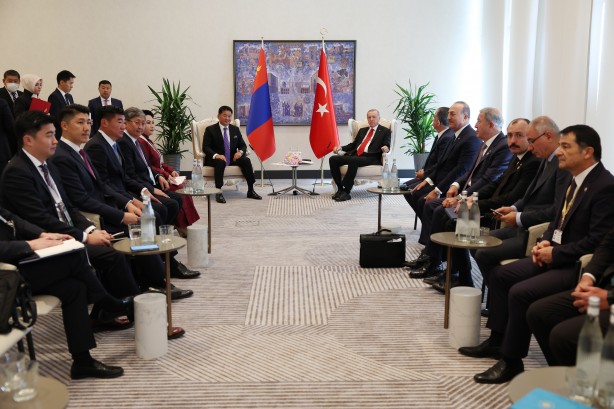 Foto - Cumhurbaşkanı Erdoğan, Moğolistan Cumhurbaşkanı Khurelsukh ile bir araya geldi