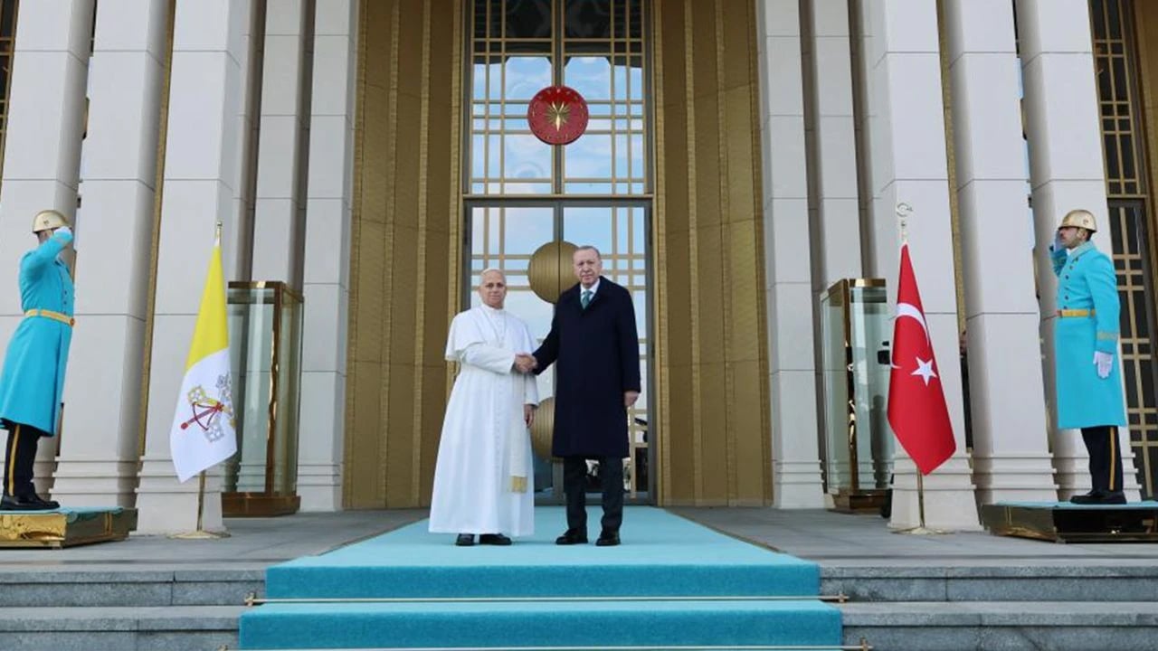 Cumhurbaşkanı Erdoğan önemli açıklamalarda bulundu: Dünya basını Erdoğan'a biçilen rolü konuşuyor