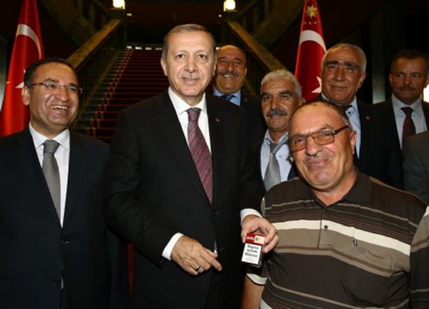 Foto - Cumhurbaşkanı Erdoğan onlarca vatandaşa böyle sigara bıraktırdı!