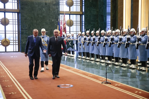 Foto - Cumhurbaşkanı Erdoğan resmi törenle karşıladı