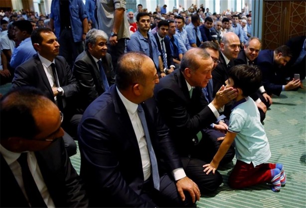 Foto - Cumhurbaşkanı Erdoğan: "Safları sık tutun"