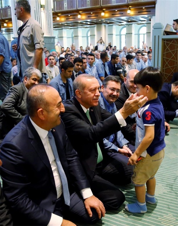 Foto - Cumhurbaşkanı Erdoğan: "Safları sık tutun"