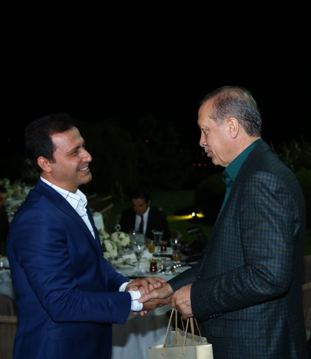 Foto - Cumhurbaşkanı Erdoğan, sporcu ve sanatçılarla birlikte iftar yaptı