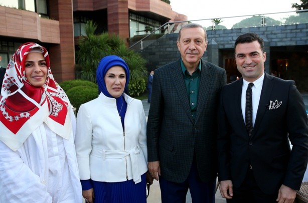 Foto - Cumhurbaşkanı Erdoğan, sporcu ve sanatçılarla birlikte iftar yaptı