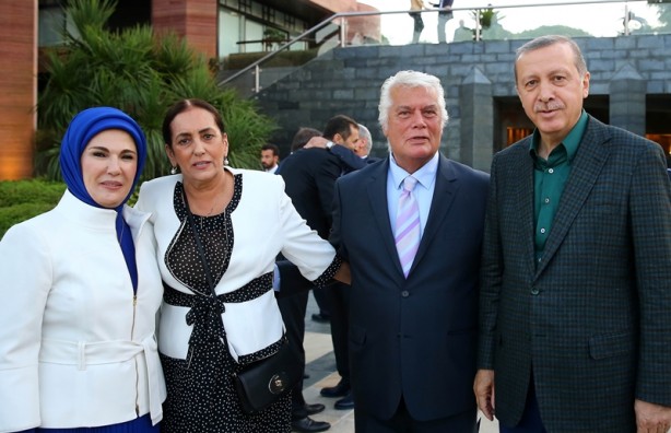 Foto - Cumhurbaşkanı Erdoğan, sporcu ve sanatçılarla birlikte iftar yaptı