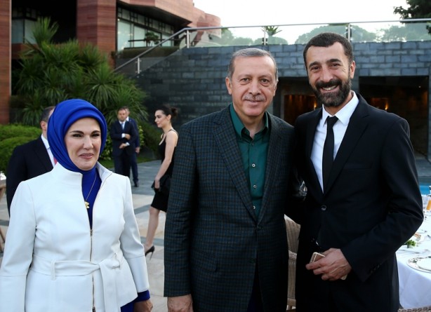 Foto - Cumhurbaşkanı Erdoğan, sporcu ve sanatçılarla birlikte iftar yaptı