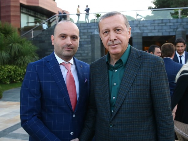 Foto - Cumhurbaşkanı Erdoğan, sporcu ve sanatçılarla birlikte iftar yaptı