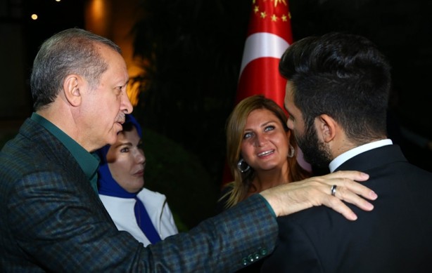 Foto - Cumhurbaşkanı Erdoğan, sporcu ve sanatçılarla birlikte iftar yaptı