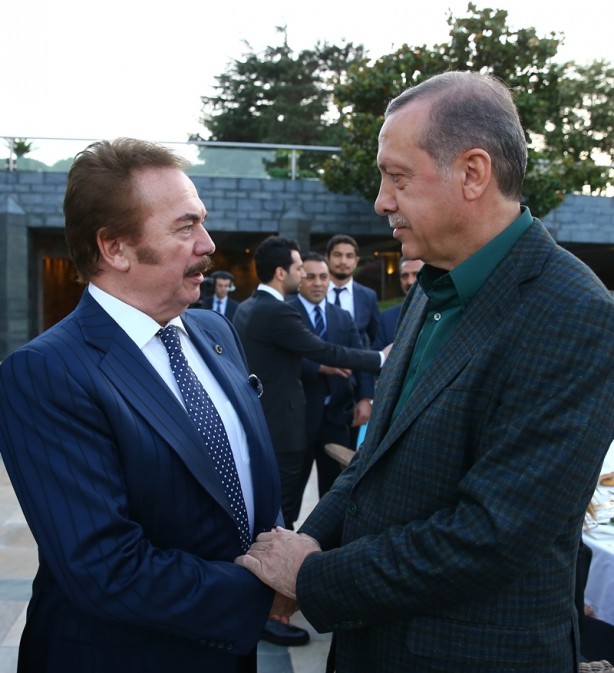 Foto - Cumhurbaşkanı Erdoğan, sporcu ve sanatçılarla birlikte iftar yaptı