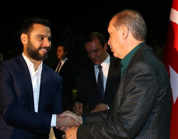 Foto - Cumhurbaşkanı Erdoğan, sporcu ve sanatçılarla birlikte iftar yaptı