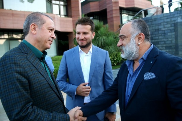 Foto - Cumhurbaşkanı Erdoğan, sporcu ve sanatçılarla birlikte iftar yaptı