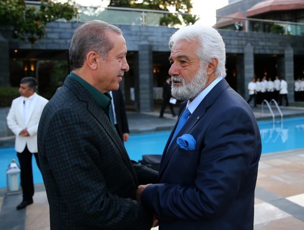 Foto - Cumhurbaşkanı Erdoğan, sporcu ve sanatçılarla birlikte iftar yaptı