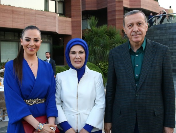 Foto - Cumhurbaşkanı Erdoğan, sporcu ve sanatçılarla birlikte iftar yaptı
