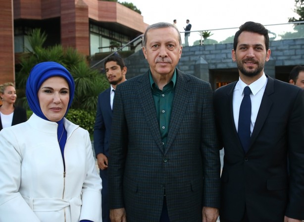 Foto - Cumhurbaşkanı Erdoğan, sporcu ve sanatçılarla birlikte iftar yaptı