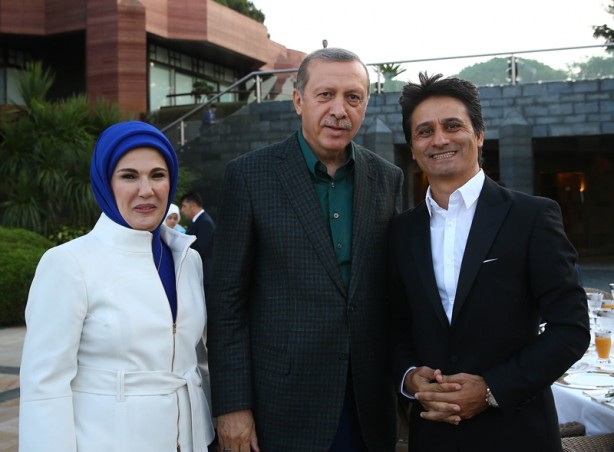 Foto - Cumhurbaşkanı Erdoğan, sporcu ve sanatçılarla birlikte iftar yaptı