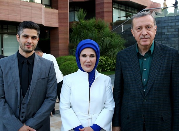 Foto - Cumhurbaşkanı Erdoğan, sporcu ve sanatçılarla birlikte iftar yaptı