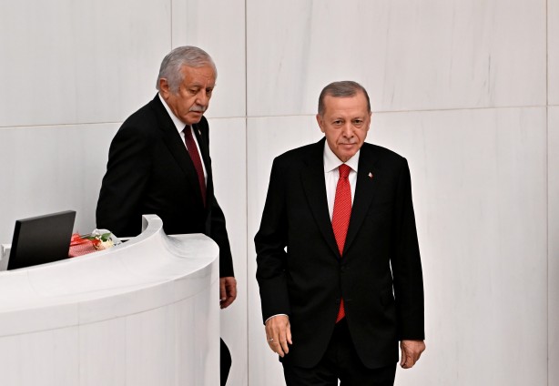 Foto - Cumhurbaşkanı Erdoğan TBMM'ye girerken CHP ve HDP'den skandal!