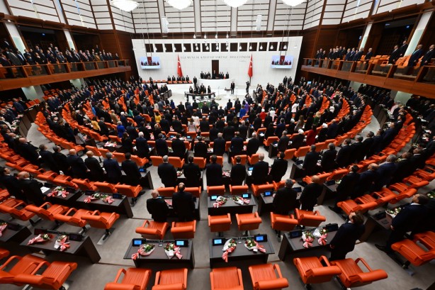 Cumhurbaşkanı Erdoğan TBMM'ye girerken CHP ve HDP'den skandal!