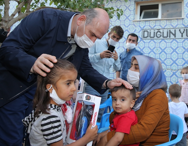 Foto - Cumhurbaşkanı Erdoğan terör örgütü PKK'nın katlettiği işçinin ailesiyle görüştü