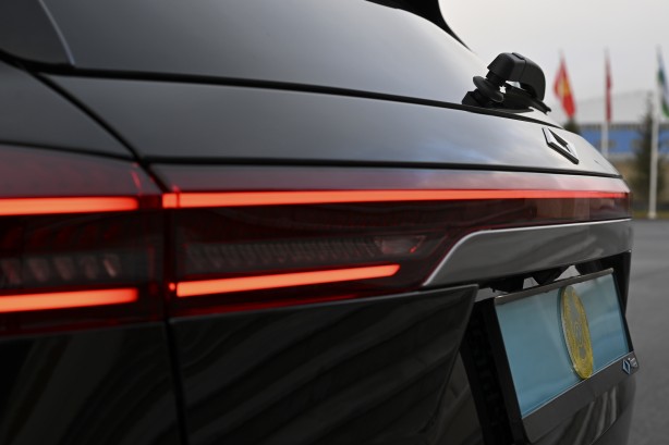 Foto - Cumhurbaşkanı Erdoğan, TOGG'u hediye etti ve yola çıktı! TOGG sürprizi...