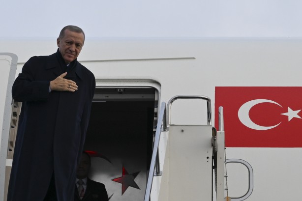 Foto - Cumhurbaşkanı Erdoğan, TOGG'u hediye etti ve yola çıktı! TOGG sürprizi...