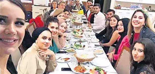 Foto - Cumhurbaşkanı Erdoğan'ın uçağında herkesi şok eden olay! Ahmet Hakan, "Artık ne derseniz deyin, meşrebinize kalmış" deyip o ilginç olayı duyurdu