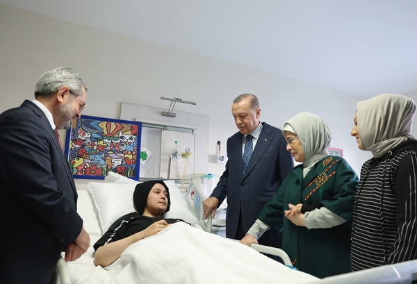 Foto - Cumhurbaşkanı Erdoğan'dan depremzedelere ziyaret