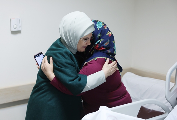 Foto - Cumhurbaşkanı Erdoğan'dan depremzedelere ziyaret