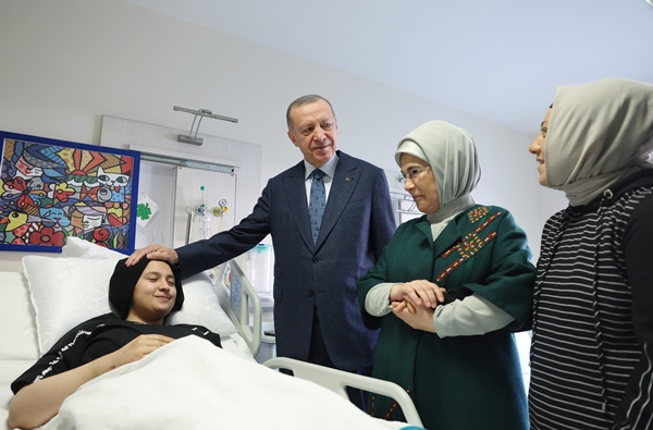Foto - Cumhurbaşkanı Erdoğan'dan depremzedelere ziyaret