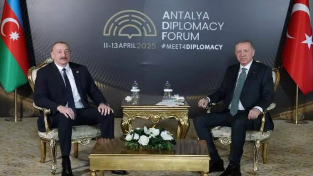 Foto - Cumhurbaşkanı Erdoğandan diplomasi trafiği