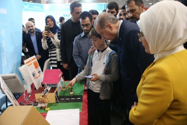 Foto - Cumhurbaşkanı Erdoğan'dan gençlik festivaline ilgi