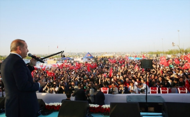 Foto - Cumhurbaşkanı Erdoğan'dan gençlik festivaline ilgi
