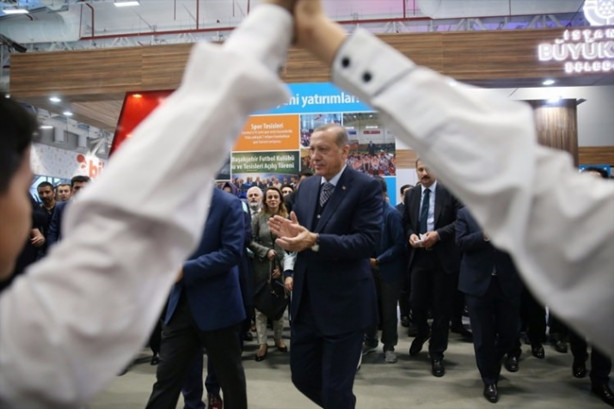 Foto - Cumhurbaşkanı Erdoğan'dan gençlik festivaline ilgi