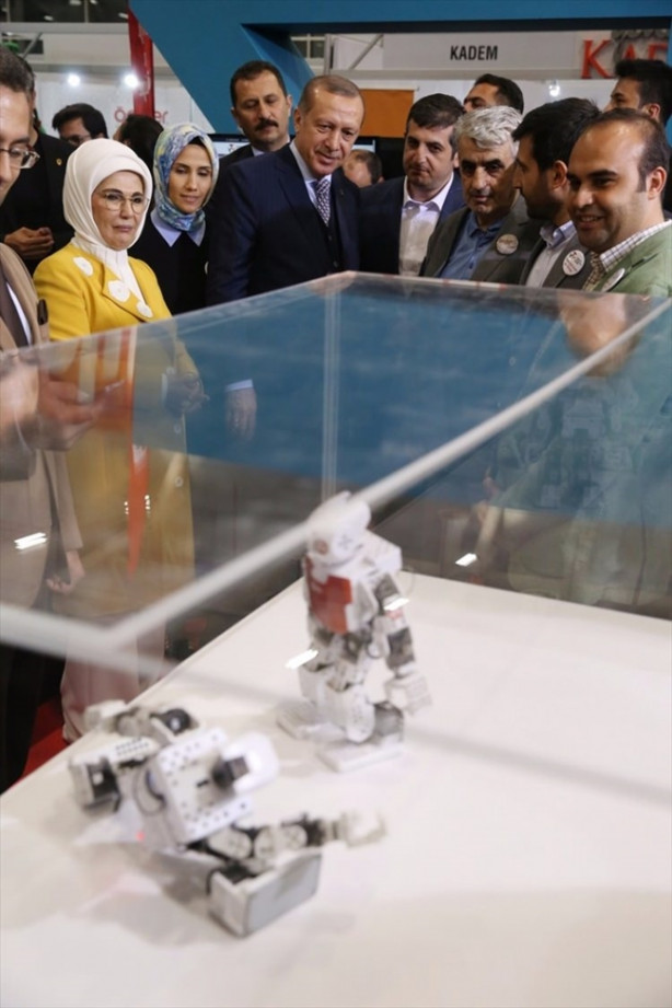 Foto - Cumhurbaşkanı Erdoğan'dan gençlik festivaline ilgi