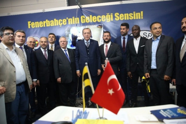 Foto - Cumhurbaşkanı Erdoğan'dan gençlik festivaline ilgi