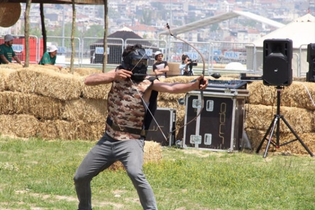 Foto - Cumhurbaşkanı Erdoğan'dan gençlik festivaline ilgi