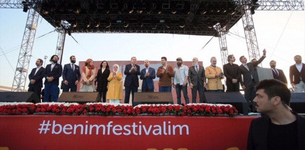 Foto - Cumhurbaşkanı Erdoğan'dan gençlik festivaline ilgi