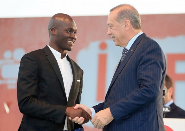 Foto - Cumhurbaşkanı Erdoğan'dan gençlik festivaline ilgi