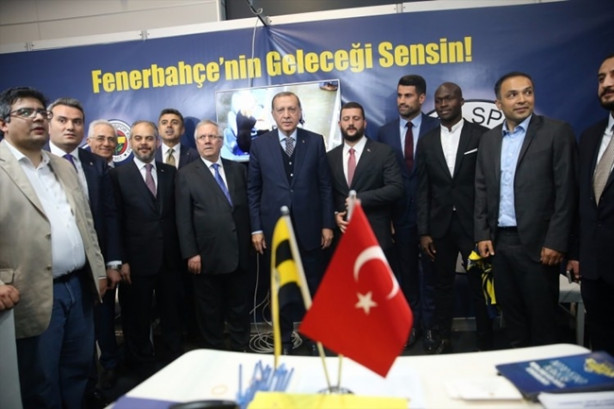 Foto - Cumhurbaşkanı Erdoğan'dan gençlik festivaline ilgi