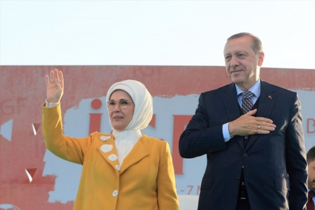 Foto - Cumhurbaşkanı Erdoğan'dan gençlik festivaline ilgi