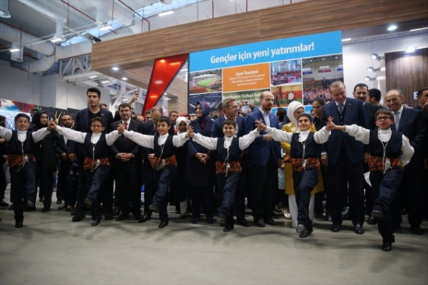 Foto - Cumhurbaşkanı Erdoğan'dan gençlik festivaline ilgi