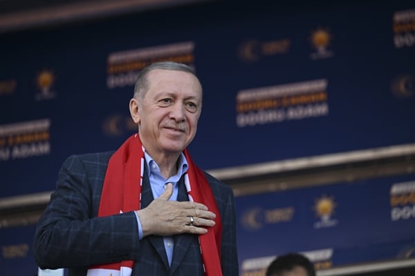 Cumhurbaşkanı Erdoğan: Sen kimsin kendine gel